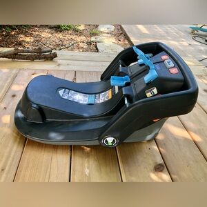 UppaBaby Mesa Car seat Base